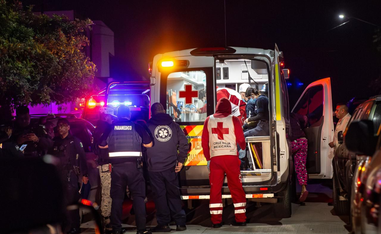 Hieren a joven de 29 años en la colonia El Pípila; fue trasladado grave