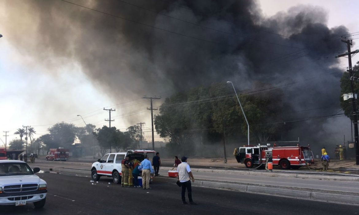 Auxilia Profepa en incendio de almacen de residuos peligrosos
