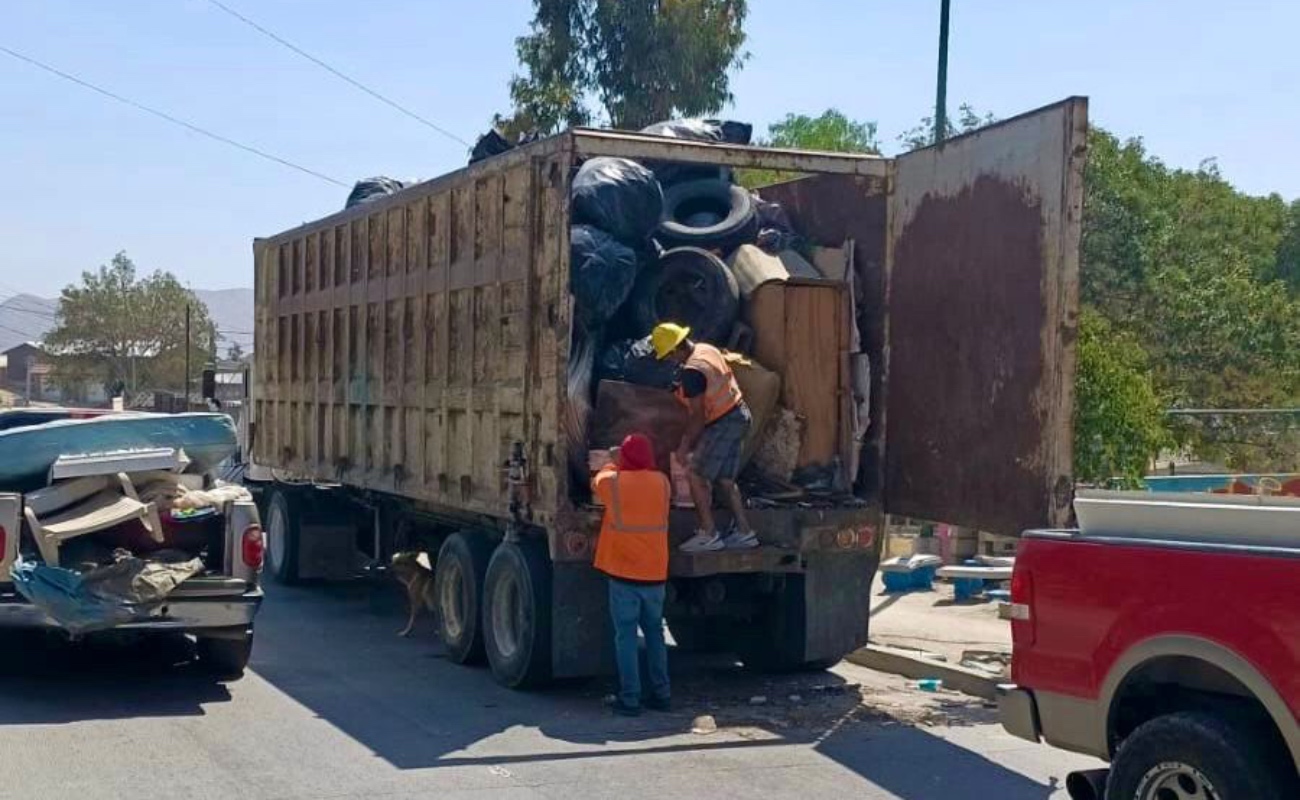 Retiran 22 toneladas de basura voluminosa y refuerzan la limpieza en colonias de Tecate