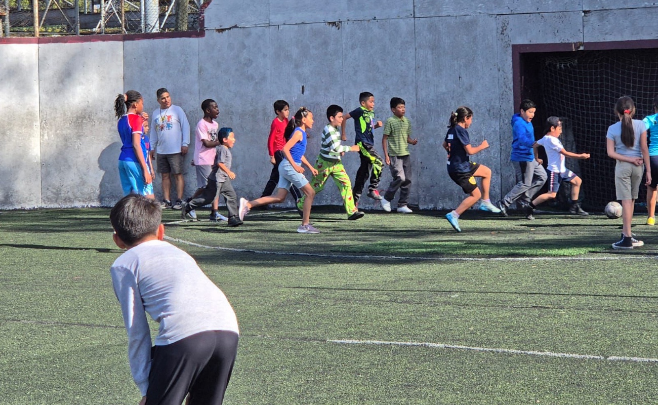 Invitan a integrarse al Centro de Iniciación de Fútbol en la Unidad Deportiva Benito Juárez