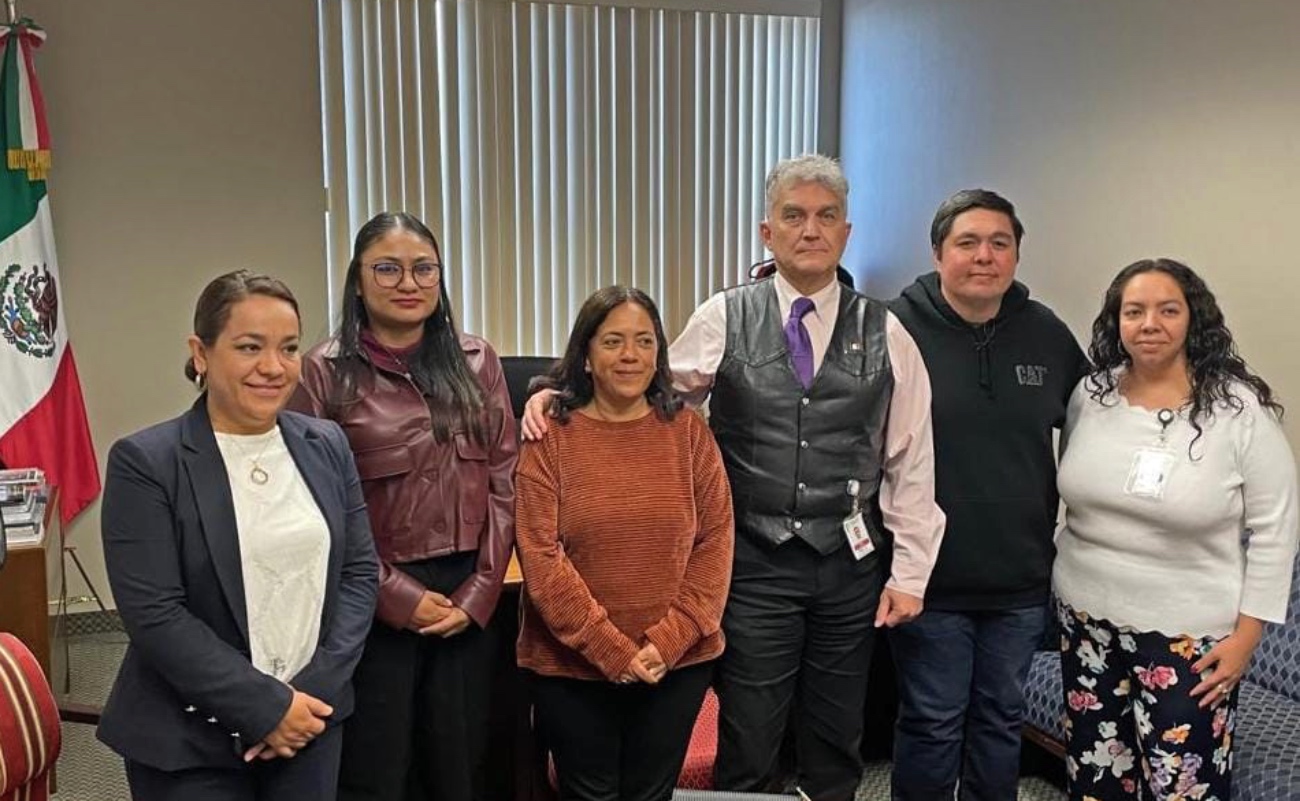 Armando Samaniego dialoga sobre atención consular en Calexico