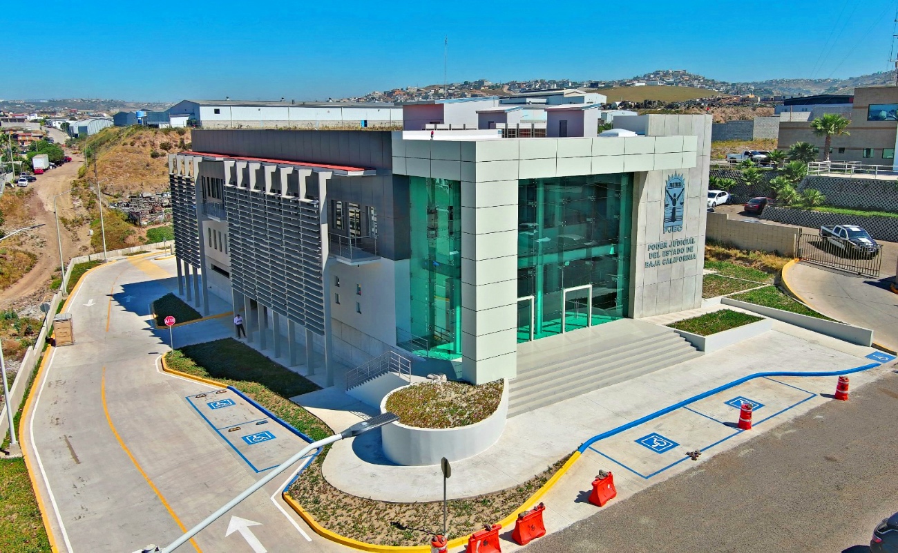 Entrega SIDURT edificio del PJBC en Playas de Rosarito