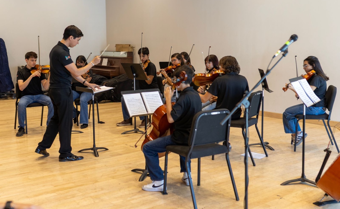 Los asistentes disfrutaron piezas musicales de Morzart, Vivaldi, Carlos Gardel y Astor Piazzolla.
