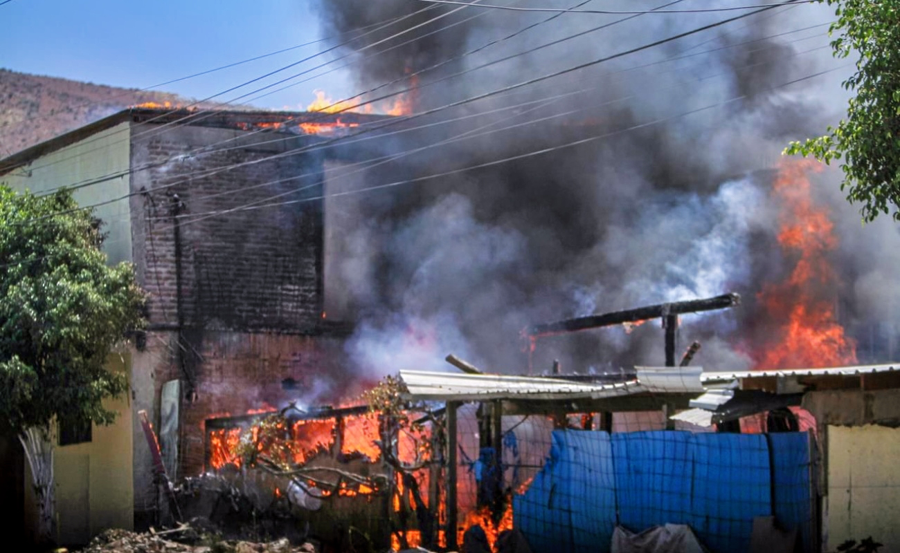 Se incendia vivienda en la colonia Altiplano; no se reportan personas lesionadas