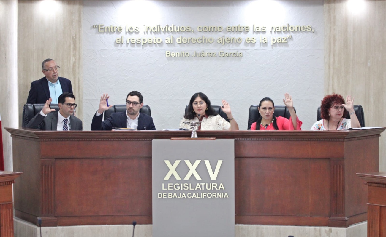 Congreso del Estado aprueba dos dictámenes de comisión de hacienda