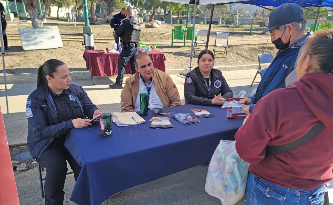 El evento, organizado por el Ayuntamiento, contó con la colaboración de diversas instituciones para promover la seguridad y el bienestar.