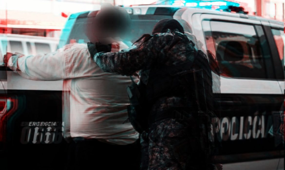 Policía extorsionador es detenido… ¡por sus compañeros!