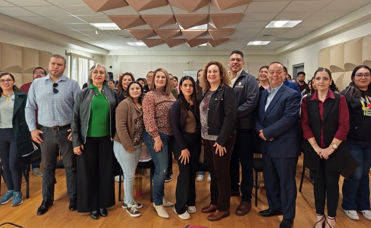 150 maestros de primaria en Tecate participaron en talleres de danza, teatro, música y pintura como parte del “Proyecto Arte”.