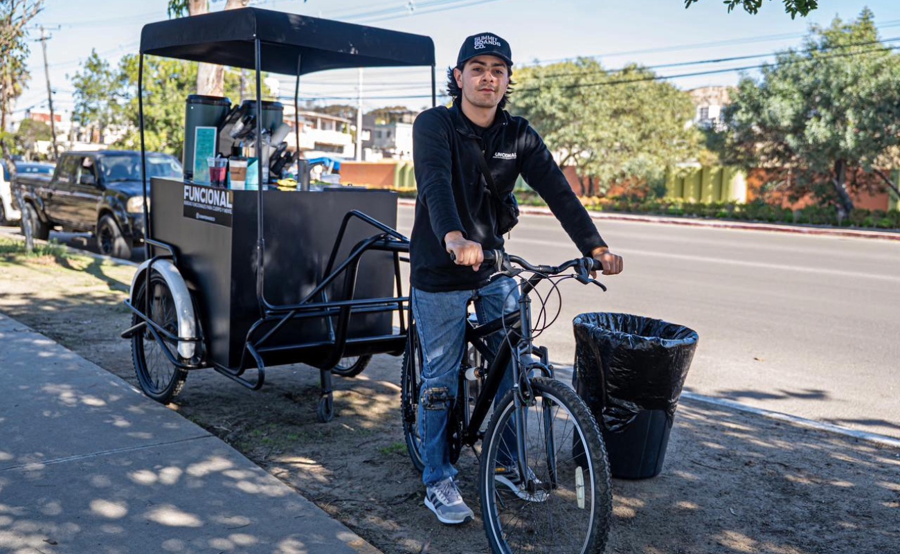 Desde el Parque Azteca, dos jóvenes construyen un camino en el mundo de las bebidas saludables