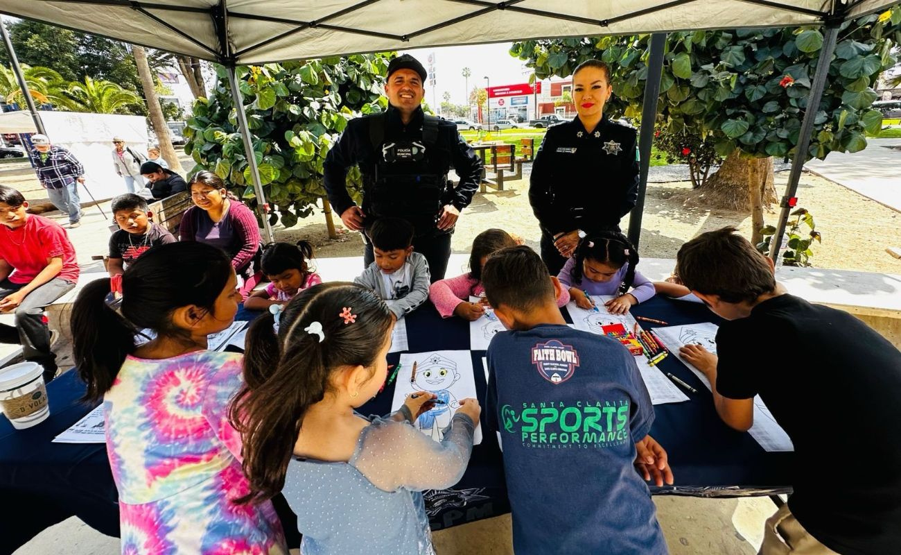 La Dirección de Seguridad Pública Municipal realizó una jornada de Prevención Itinerante en el Parque Revolución, promoviendo entornos seguros y fortaleciendo valores a través de actividades lúdicas y formativas.