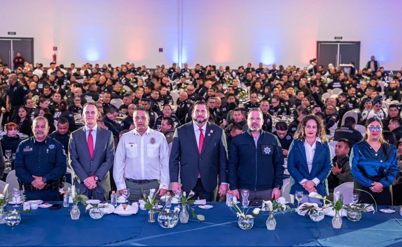Reconocen a policías municipales de Tijuana en su día; anuncian 140 nuevas plazas para 2026