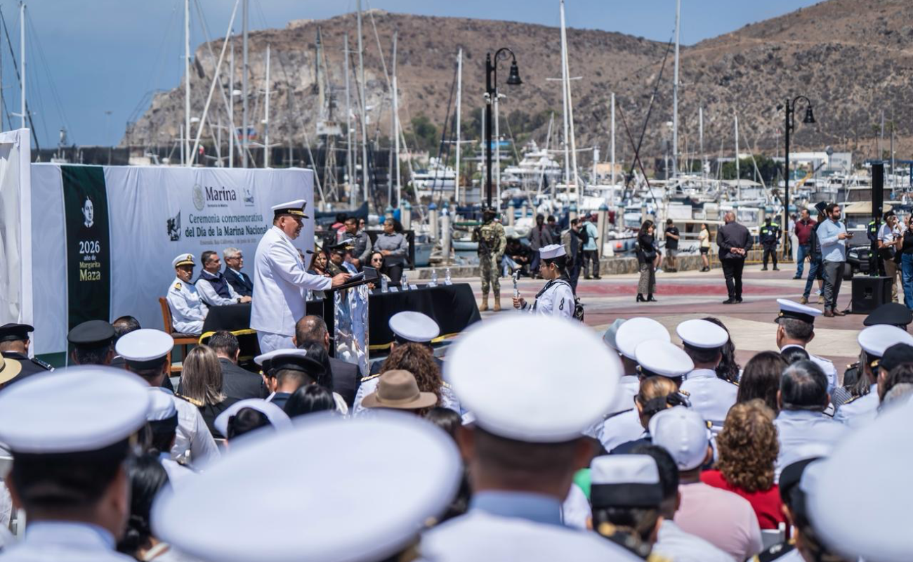 La ceremonia concluyó con un llamado a preservar el orgullo por la vocación marítima de México.