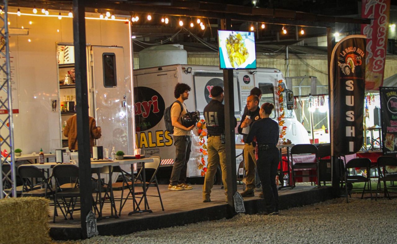 Balean a presunto dueño de puesto de sushi en la “Calle del Hambre”