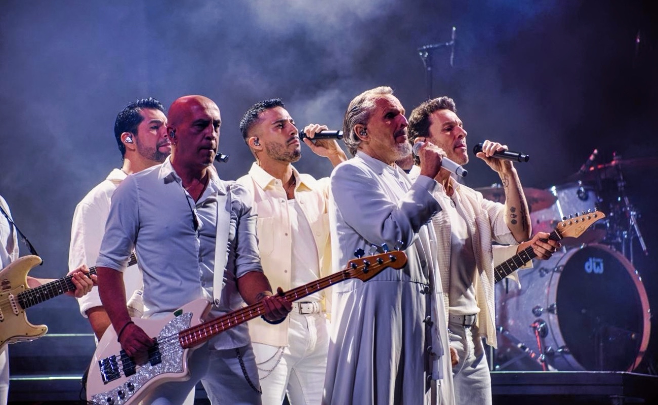 Miguel Bosé conquista la Plaza Monumental de Tijuana