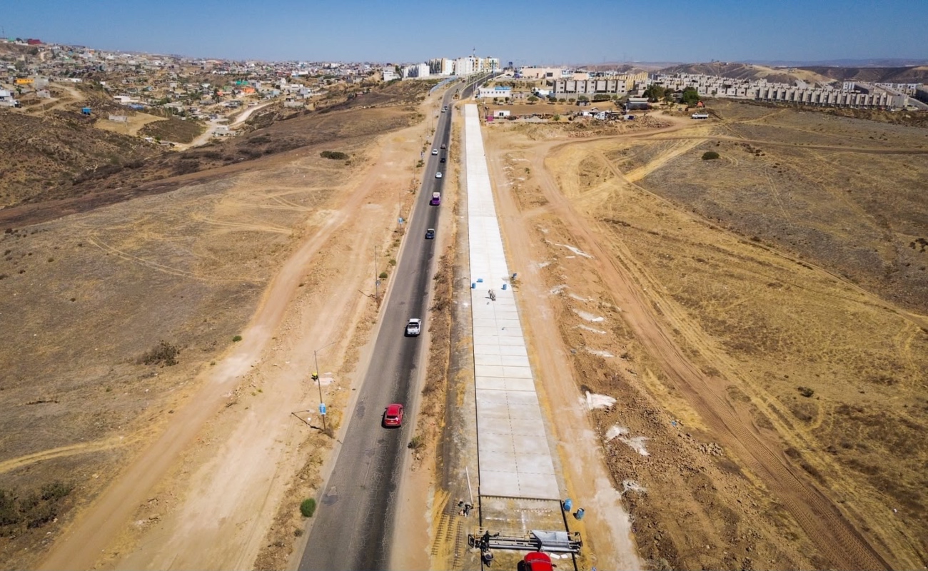 La obra registra un avance global del 45% y mejorará la conectividad para 50 mil habitantes.
