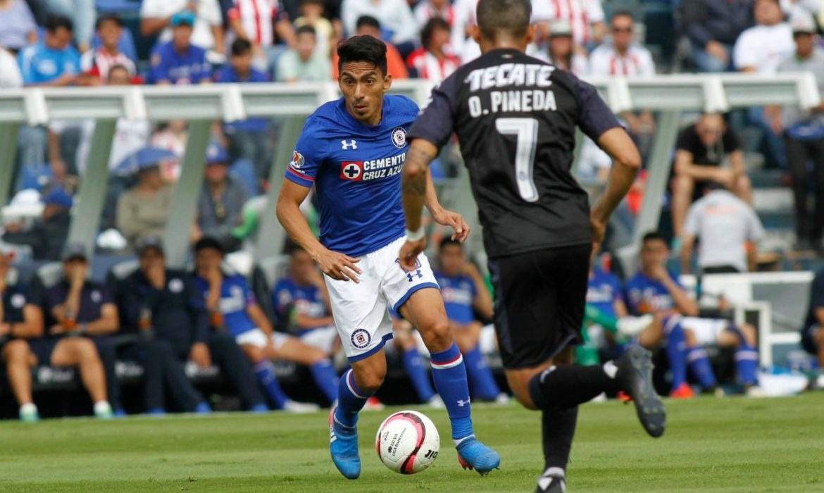 Cruz Azul y Chivas empatan en el Azul