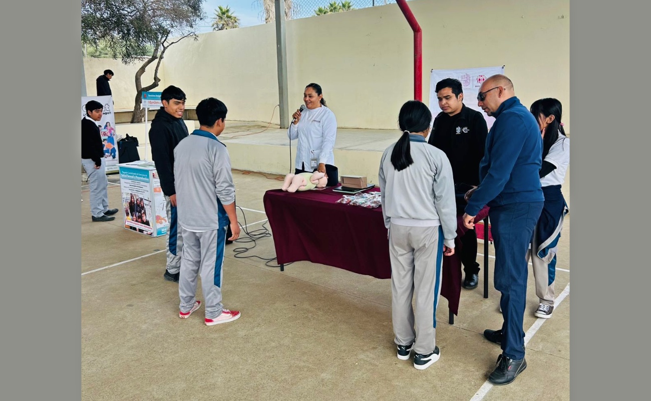 Alumnos de Telesecundaria #51, reciben plática “Prevención del embarazo adolescente”