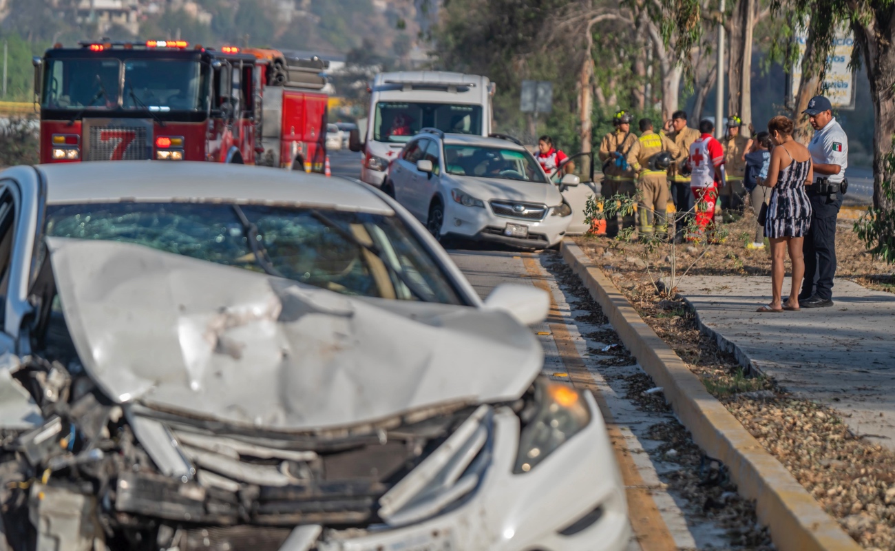 Hombre resulta lesionado en accidente sobre el bulevar Salvador Rosas Magallón