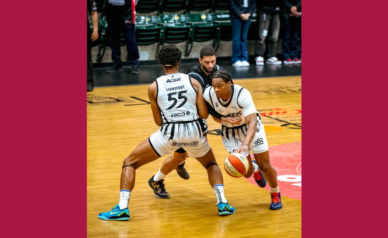 La cita es eta noche en la Arena Zonkeys.