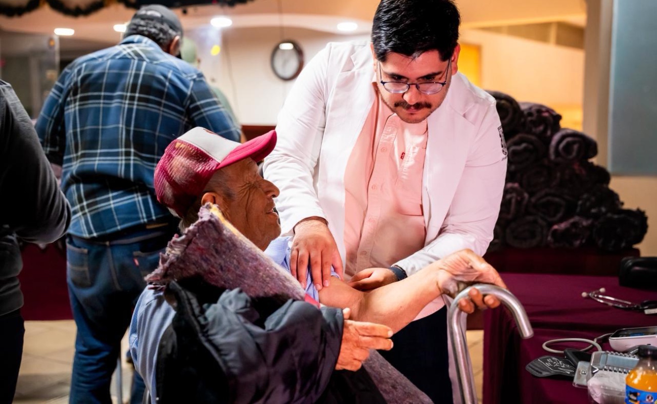 Entregaron cobijas, refrigerios y se brindó atención médica para la toma de signos vitales.