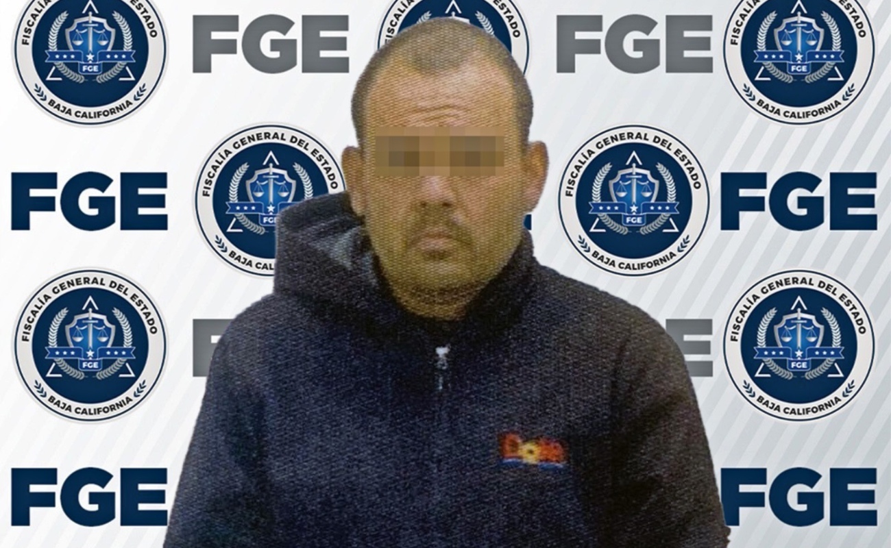 Osmar “N” fue vinculado a proceso por daño en propiedad ajena tras arrojar piedras a vehículos en la carretera estatal número 3. Un automóvil Ford Focus fue impactado, causando daños en el cofre y parabrisas.