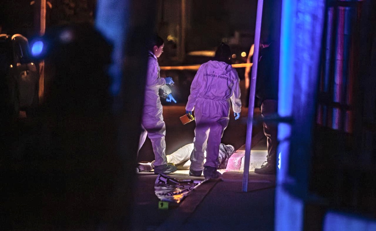 Ejecutan a hombre en la Nuevo Milenio y dejan mensaje con amenazas