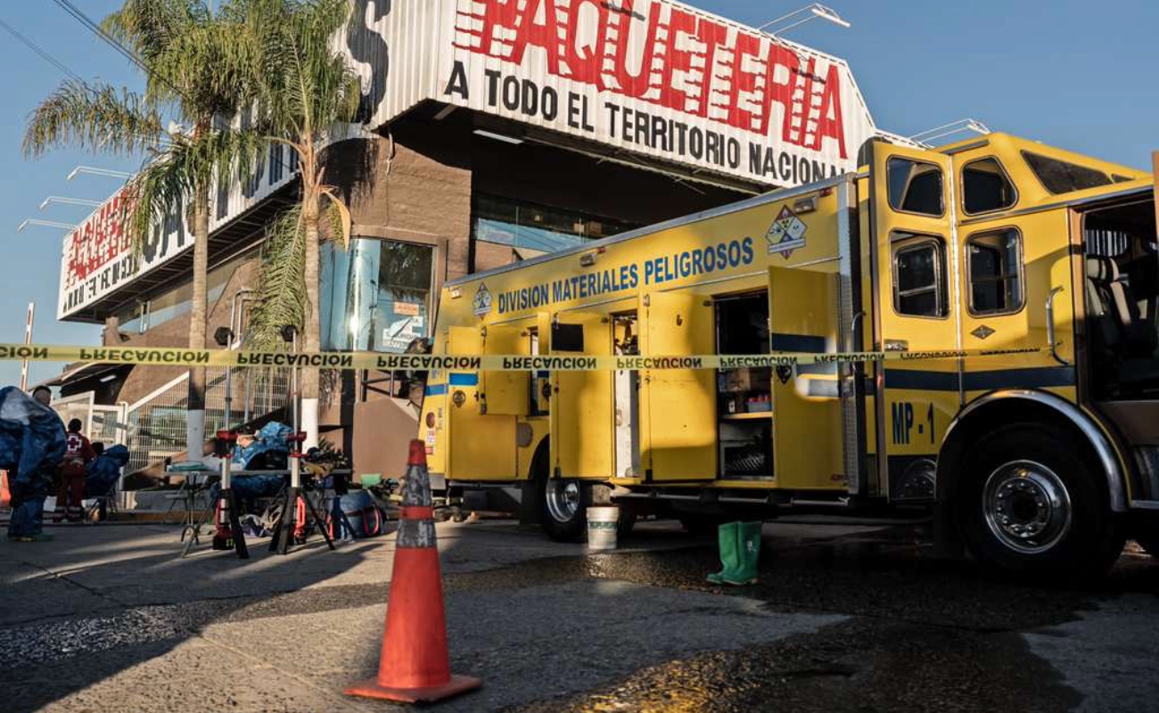 Atienden derrame de sustancias peligrosas en empresa de paquetería