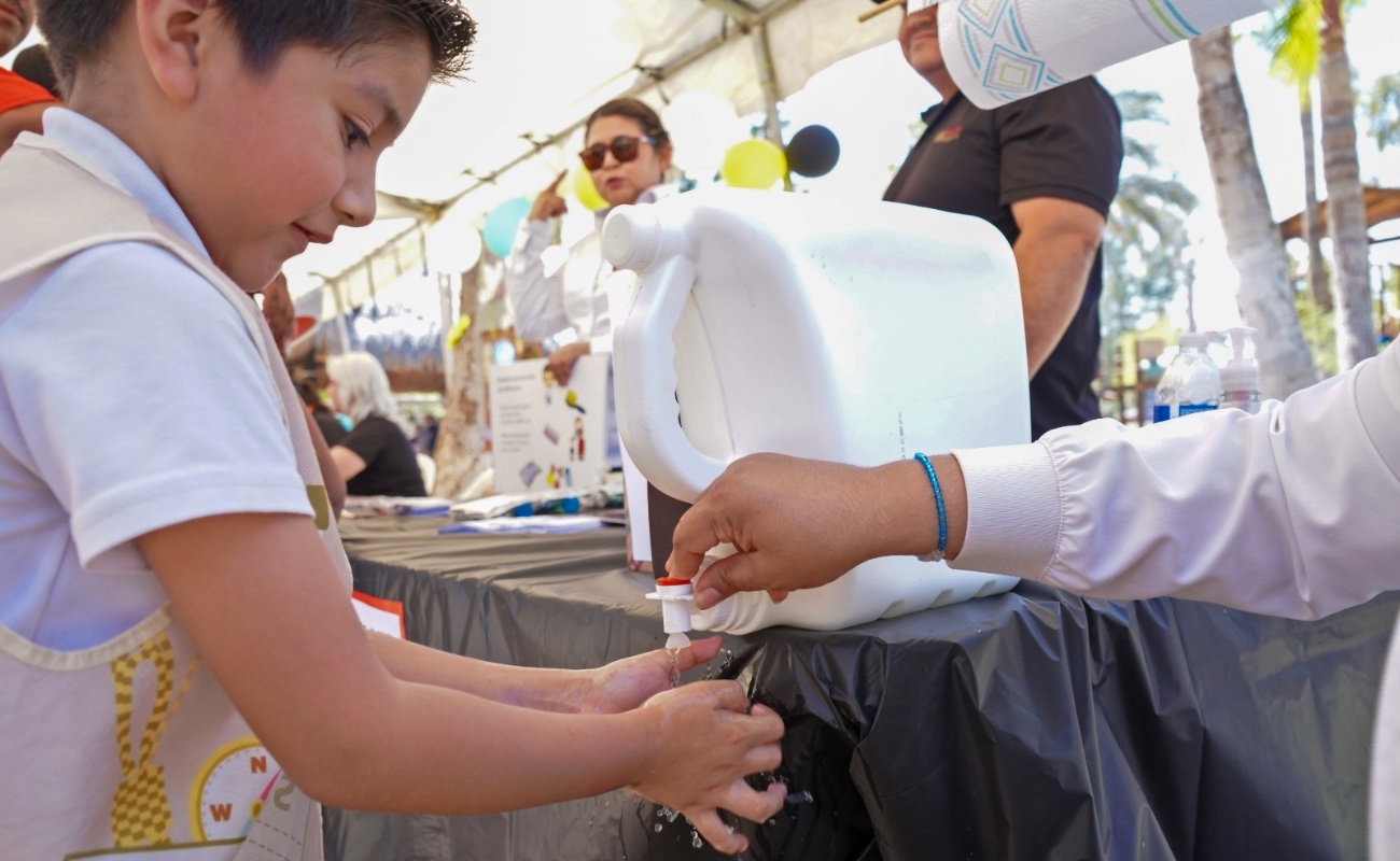 La Jurisdicción de Servicios de Salud de Mexicali promueve el lavado de manos adecuado para prevenir enfermedades.