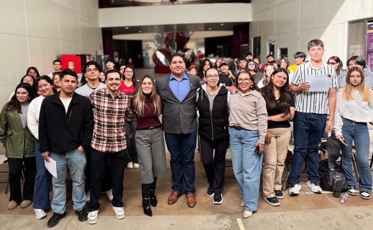 Entrega Gobierno de Ensenada de reconocimientos a jóvenes prestadores de servicio social y prácticas profesionales 2025