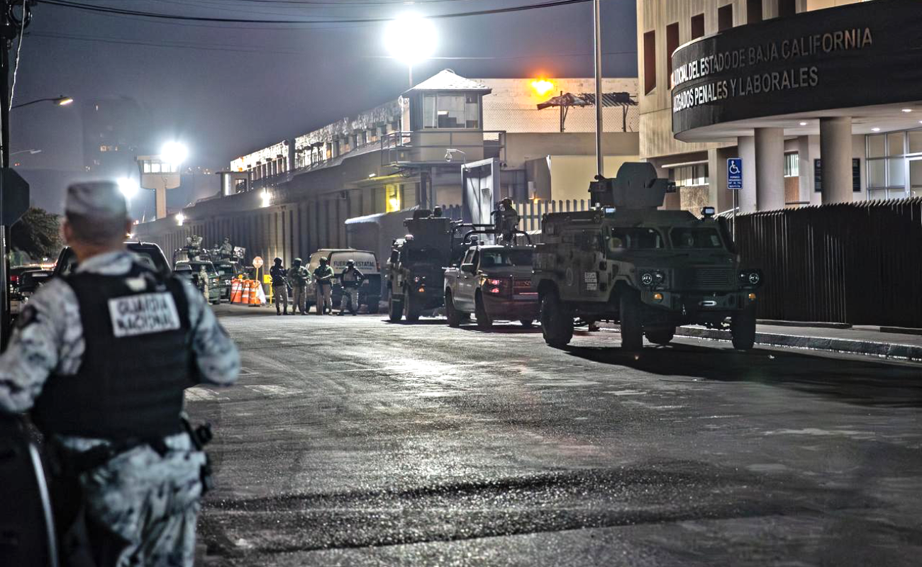 Despliegan fuerte operativo en la penitenciaría de La Mesa