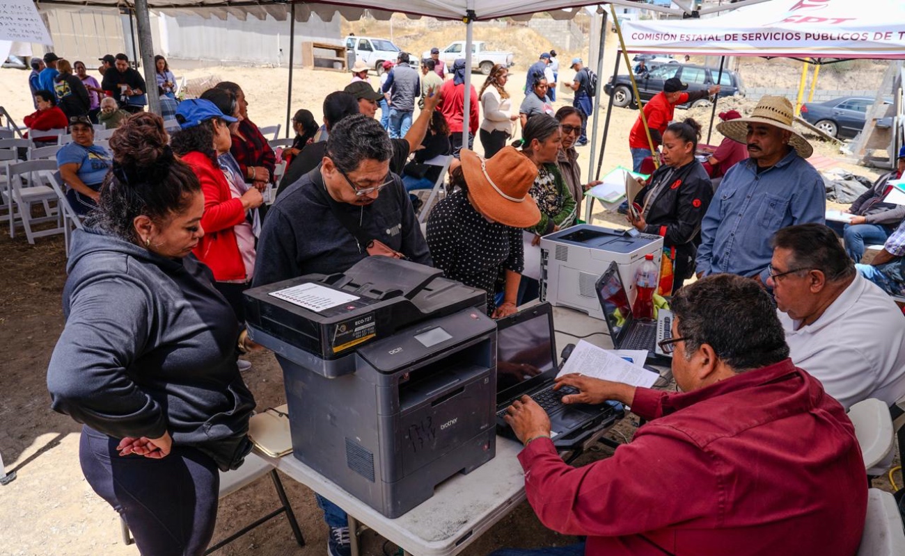 Incorpora CESPT a Colinas del Sol a la red de agua potable en Rosarito