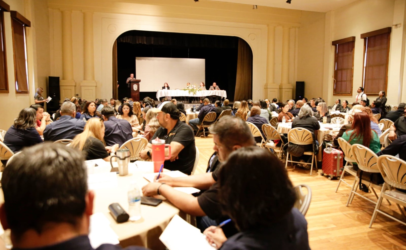 Asistieron más de cien docentes de secundarias generales del municipio de Mexicali.