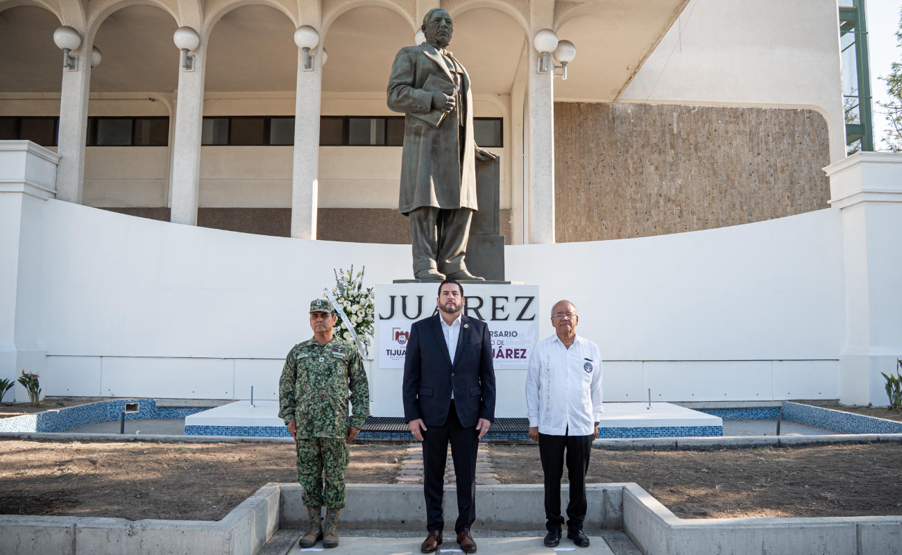 Encabeza Ismael Burgueño la ceremonia conmemorativa del 220 Aniversario del natalicio de Benito Juárez García
