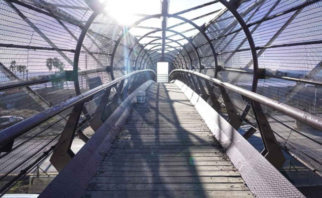 Se invierten más de 2 millones de pesos en la rehabilitación del puente peatonal.