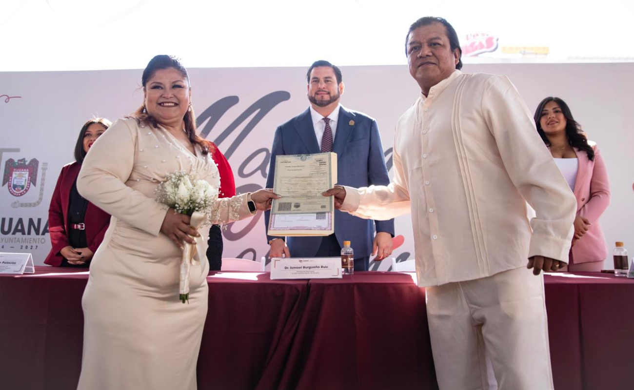 Casi 2 mil parejas formalizan su unión en la avenida Revolución