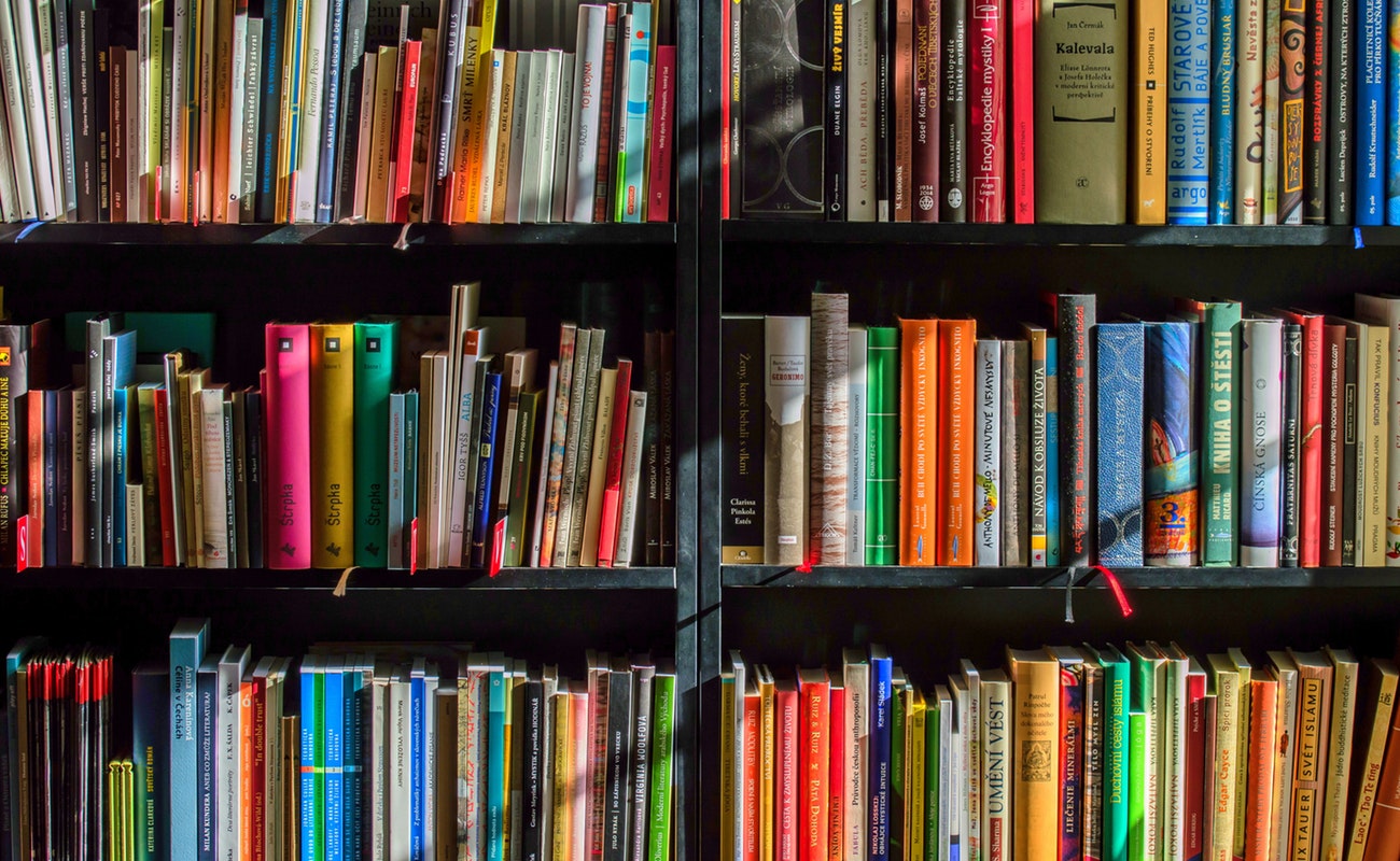 Con el tiempo que pasamos en redes sociales podríamos leer 200 libros al año