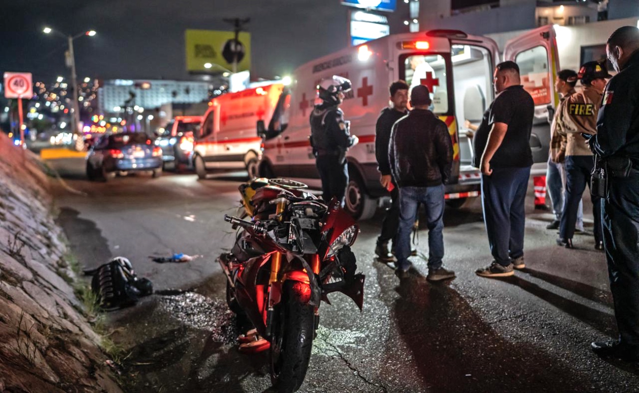 Sale motociclista lesionado tras accidente en Zona Río