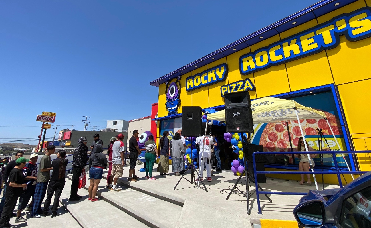 Expande Rocky Rocket’s Pizza su presencia con nueva sucursal en Natura