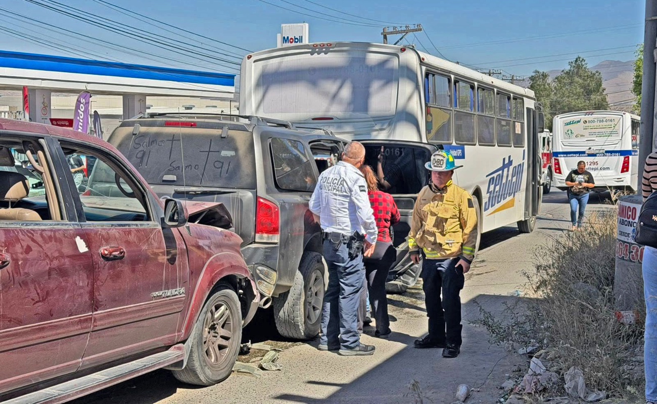 Estuvo involucrado camión de transporte de personal de SETTEPI.