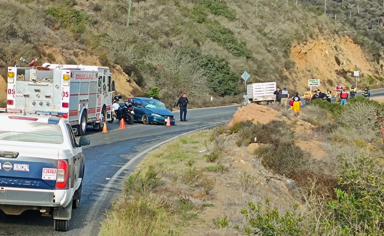 Choque deja dos lesionados rumbo a La Bufadora