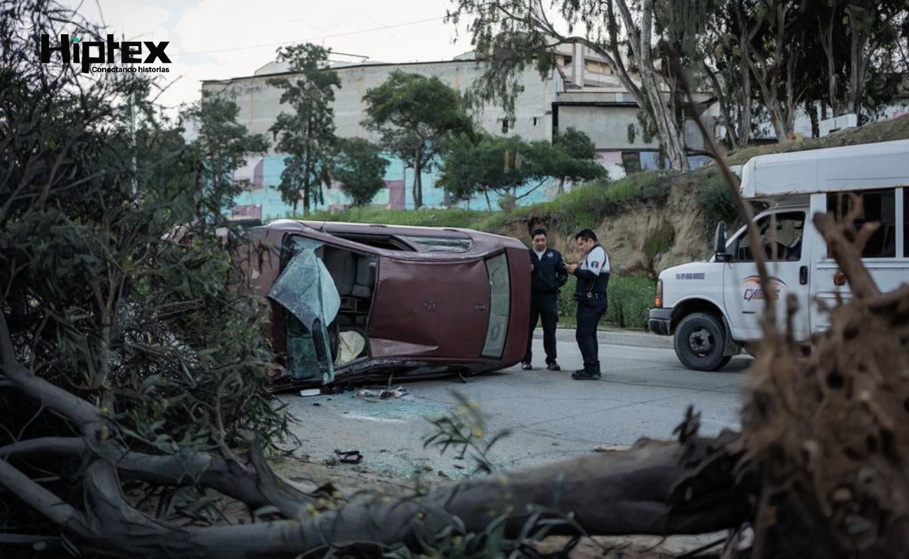 Pareja lesionada tras aparatosa volcadura en El Soler