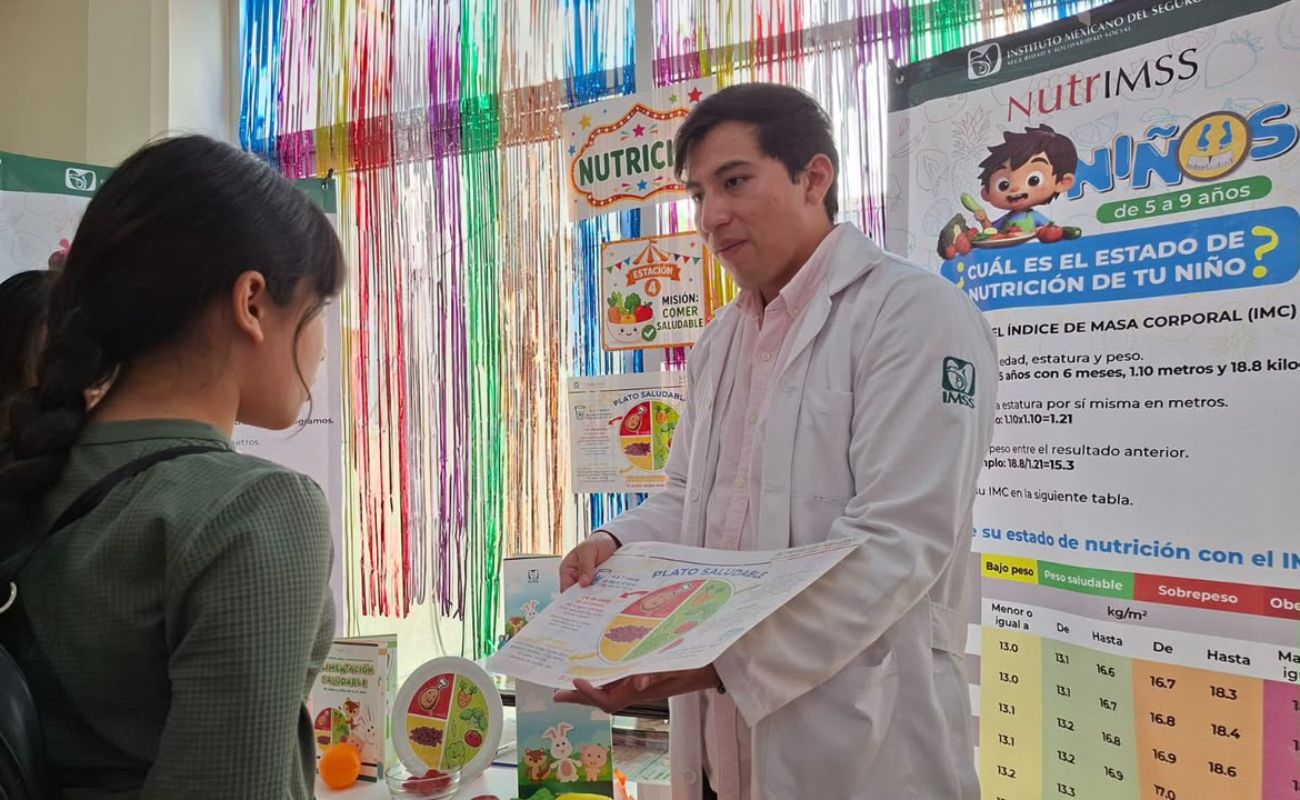 Una alimentación equilibrada contribuye al crecimiento y desarrollo saludable de niñas y niños durante la etapa escolar.
