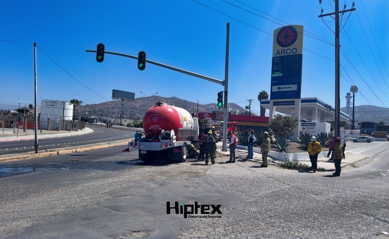 Cierran Blvd Esmeralda por operativo tras fuga de gas lp