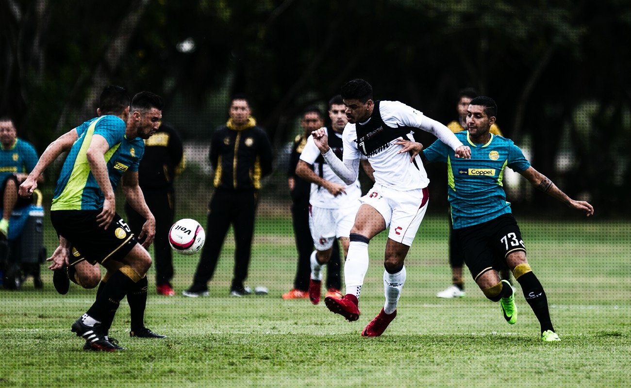 El duelo que se jugó a cuatro tiempos de 30 minutos cada uno.
