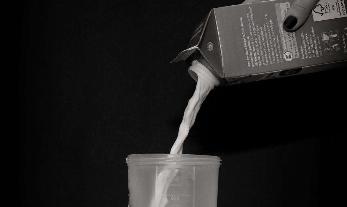 Autoridades de Economía y productores de lácteos coinciden en ofrecer mayor calidad de leche