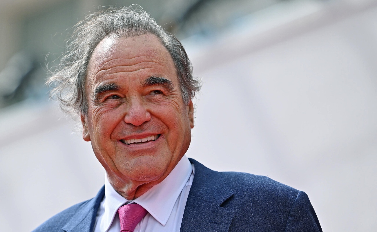 Oliver Stone finalizó el rodaje de “White Lies” en Italia, reuniéndose nuevamente con Michael Douglas y Willem Dafoe para su esperado regreso al cine de ficción después de más de diez años.