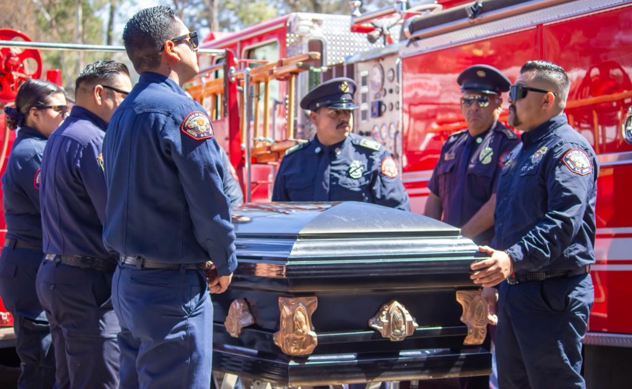 El homenaje de cuerpo presente se llevó a cabo en la Estación Central de Bomberos.