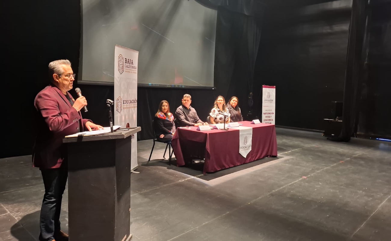 Realiza Educación foro de experiencias exitosas “Nuestra escuela, nuestro compromiso”