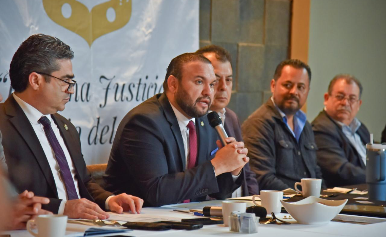 Mantiene Colegio de Abogados de Tijuana formación continua en juicio de amparo