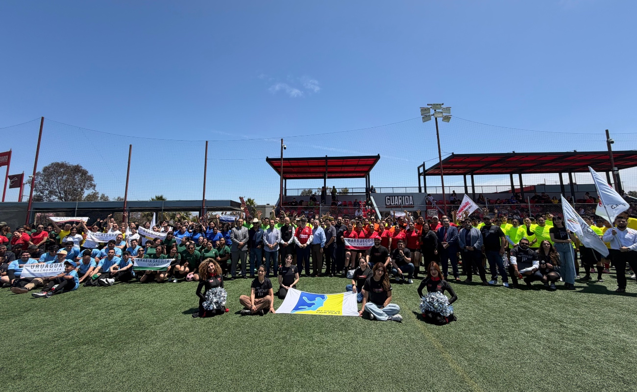 Caliente celebra Torneo de Futbol
